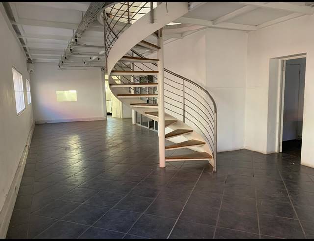 850M² WAREHOUSE TO LET IN KEW